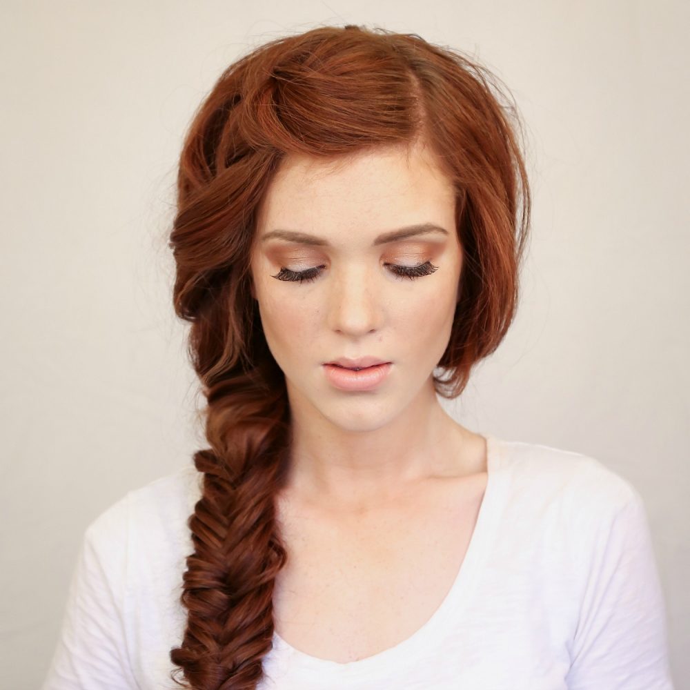 Quick and easy bohemian side braid for long hair fishtail