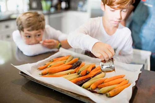 Cooking-with-kids-easy-recipes,_carrots