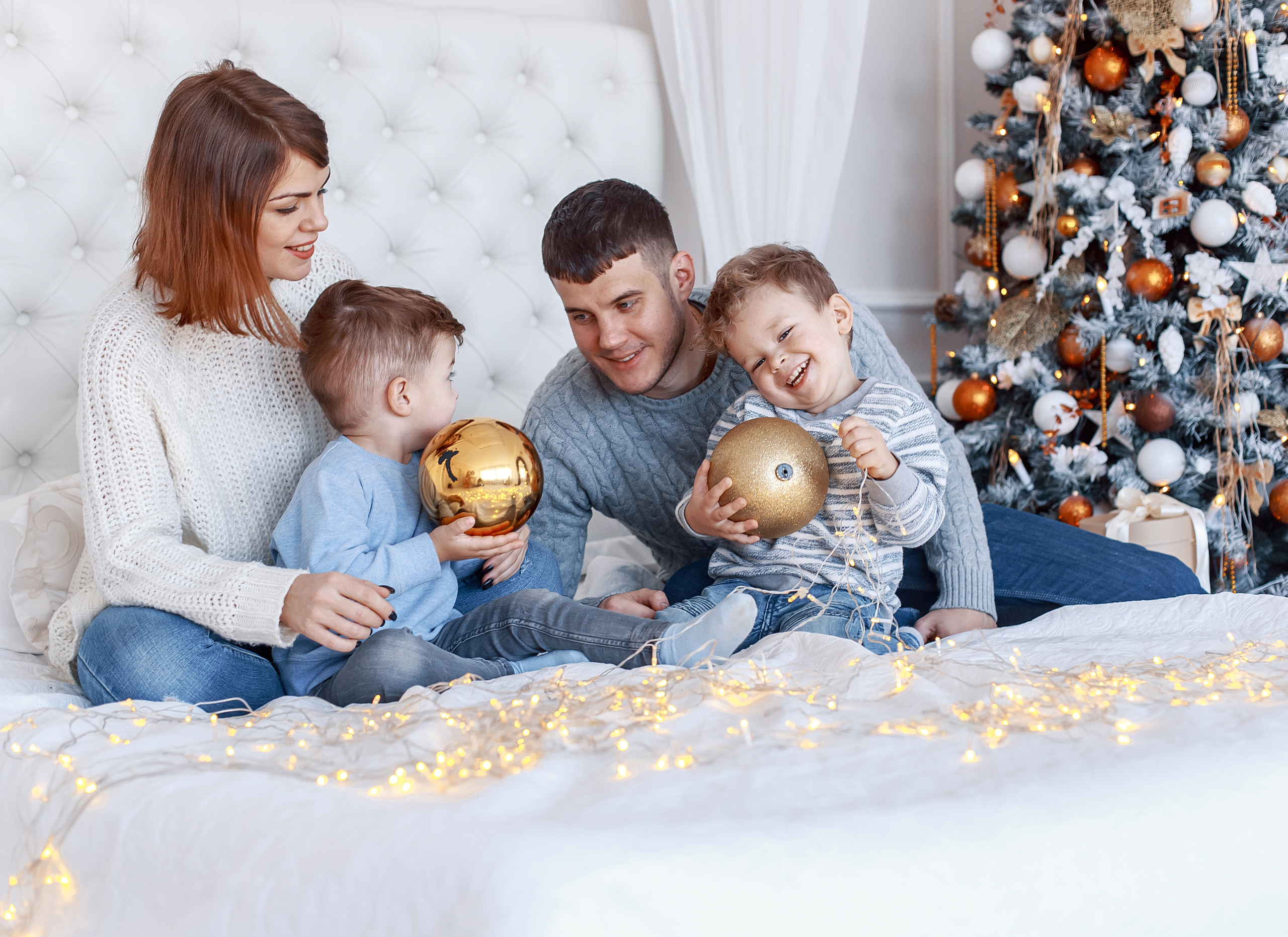 10 Holiday Traditions to Start This Year With Your Growing Family